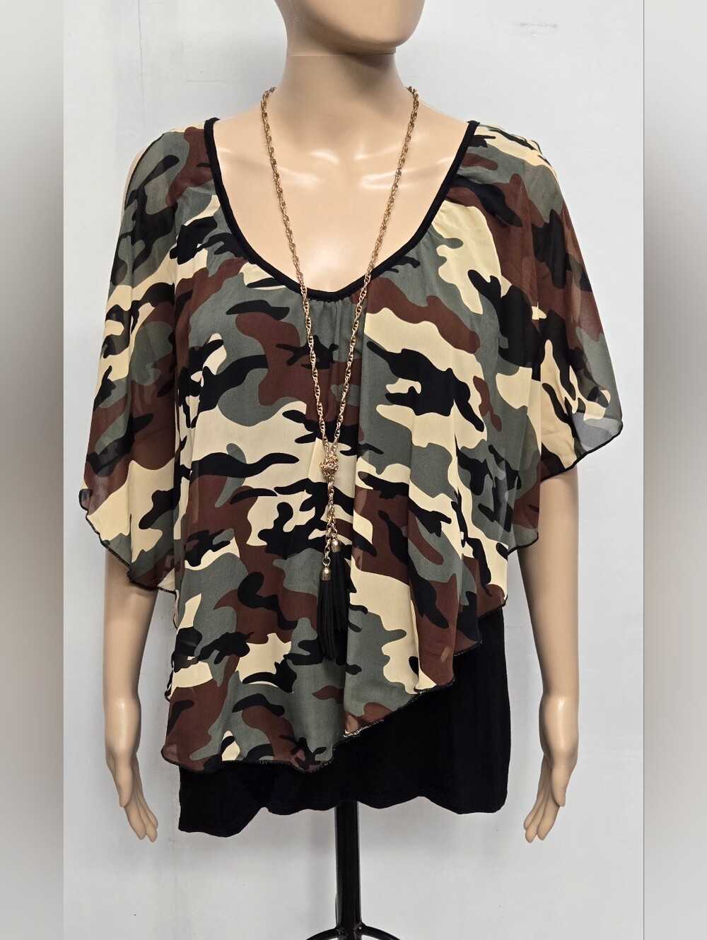 Annabelle 1X Vintage Top Camouflage Matching Necklace Cut Out Shoulder